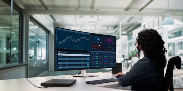 Dell Returns With 6K Monitor